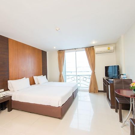 Tara Monte Hotel Bangkok Exterior photo