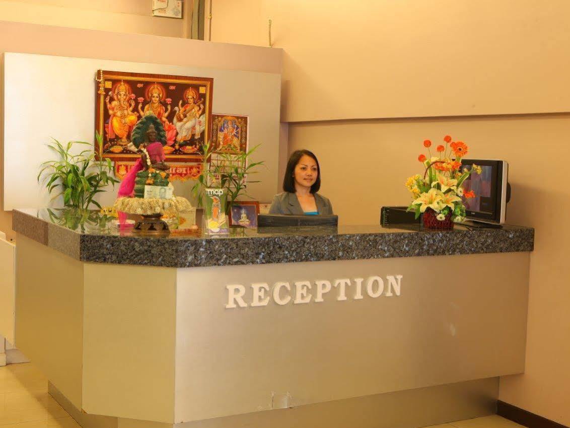 Tara Monte Hotel Bangkok Exterior photo